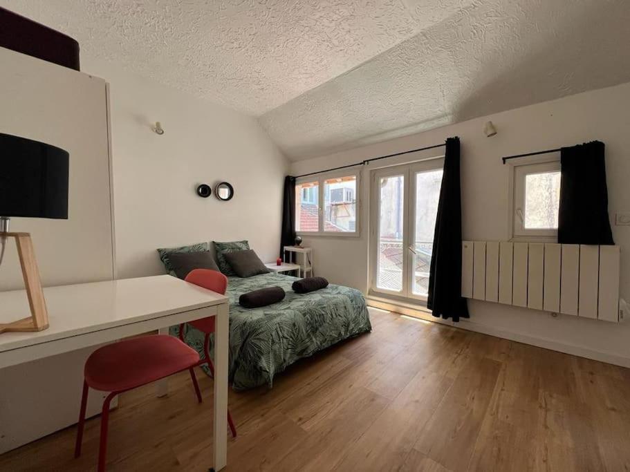 Le Cocon De Melun Apartment Екстериор снимка