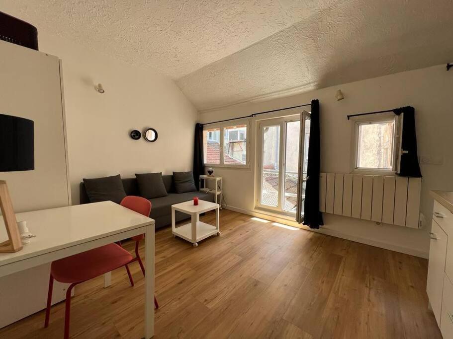 Le Cocon De Melun Apartment Екстериор снимка